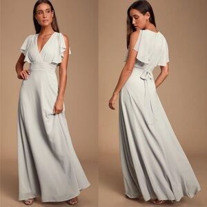 Lulu’s Dearly Loved Light Grey Flutter Sleeve Maxi Dress
XS